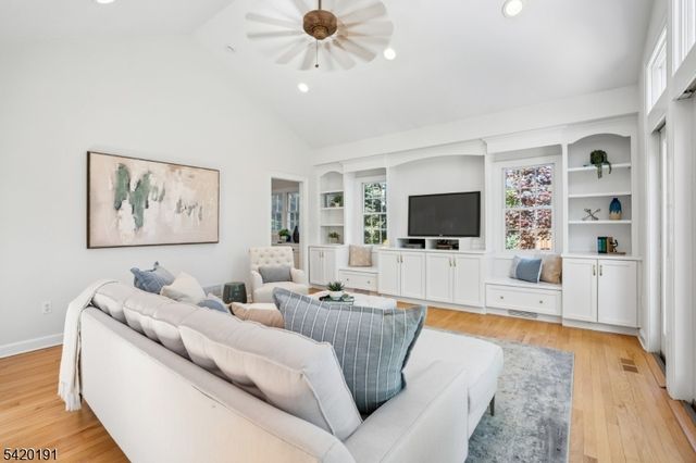 30 Winding Way, Madison Boro, NJ 07940