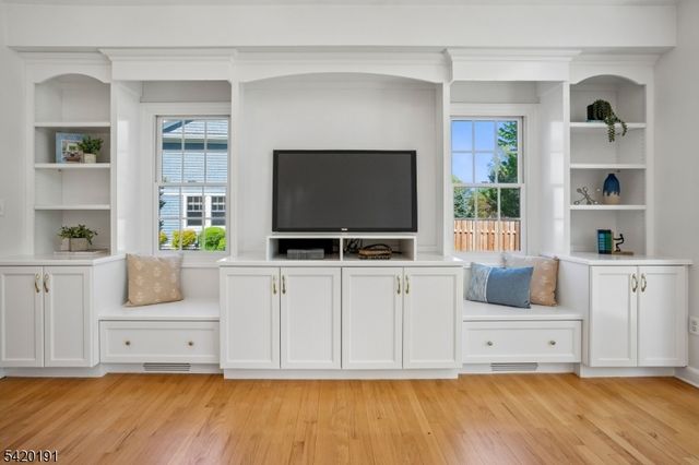 30 Winding Way, Madison Boro, NJ 07940