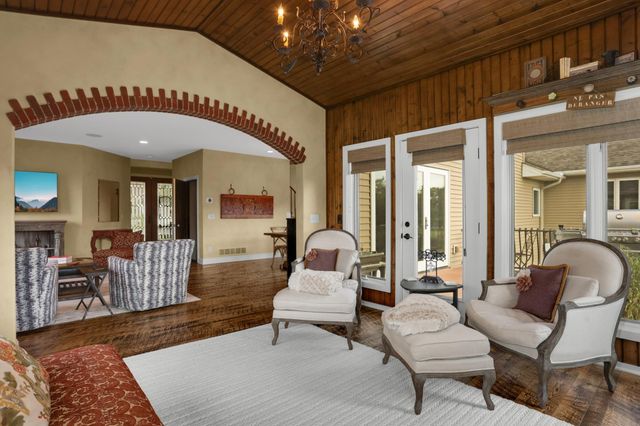 24600 Emerald Lane, Lakeville, MN 55044