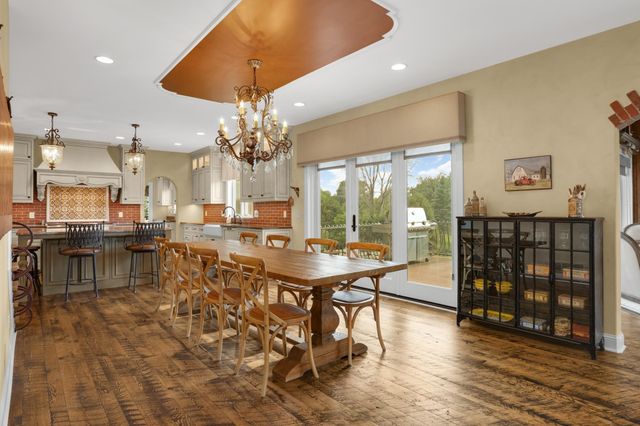 24600 Emerald Lane, Lakeville, MN 55044