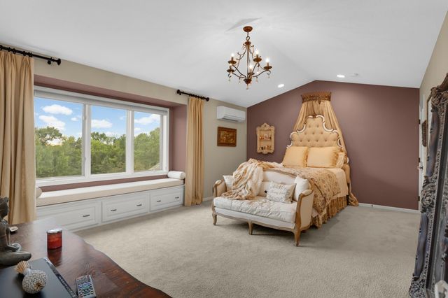 24600 Emerald Lane, Lakeville, MN 55044