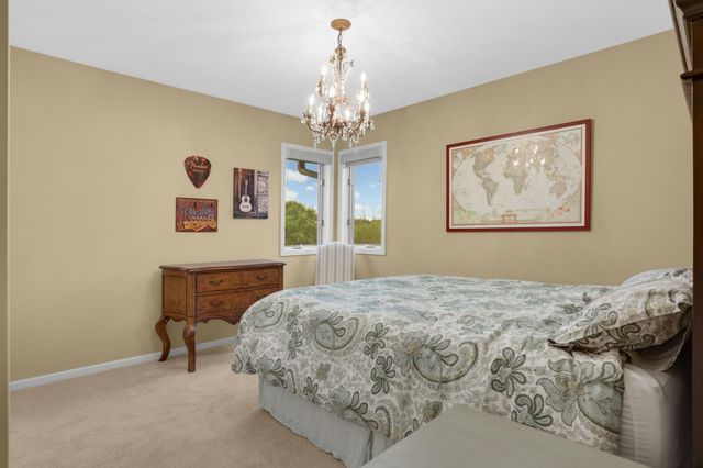 24600 Emerald Lane, Lakeville, MN 55044