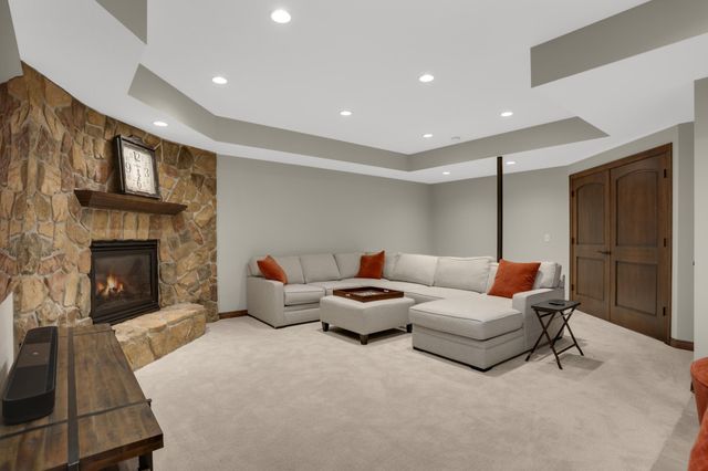 24600 Emerald Lane, Lakeville, MN 55044