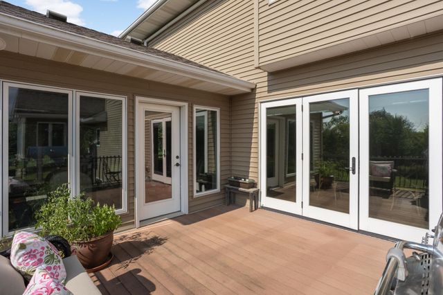 24600 Emerald Lane, Lakeville, MN 55044