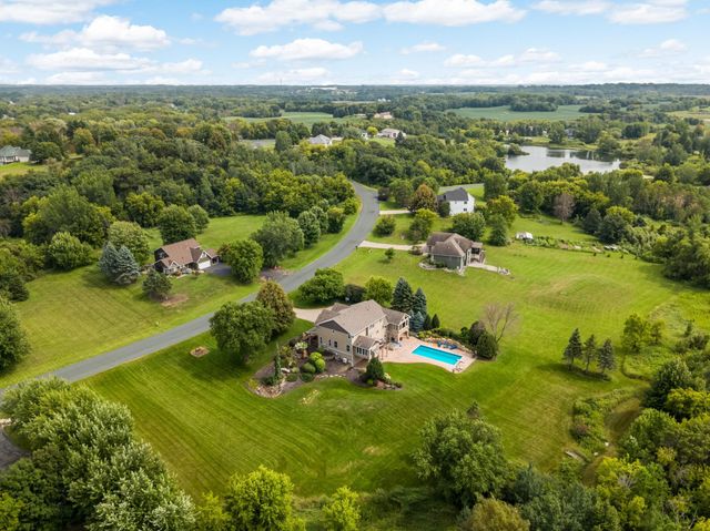 24600 Emerald Lane, Lakeville, MN 55044