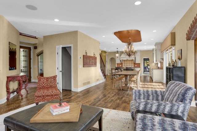 24600 Emerald Lane, Lakeville, MN 55044