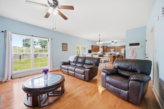 1928 Clearwater Drive, Lawrenceburg, KY 40342