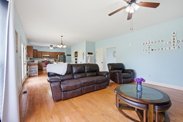 1928 Clearwater Drive, Lawrenceburg, KY 40342