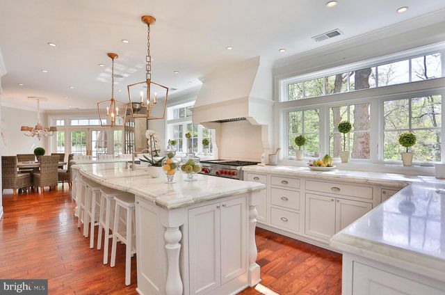 6329 LINWAY TER, Mclean, VA 22101