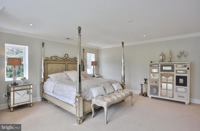 6329 LINWAY TER, Mclean, VA 22101