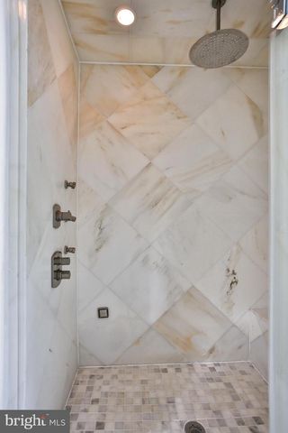 6329 LINWAY TER, Mclean, VA 22101