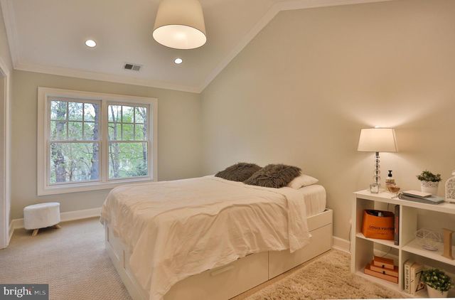 6329 LINWAY TER, Mclean, VA 22101