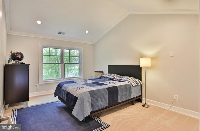 6329 LINWAY TER, Mclean, VA 22101