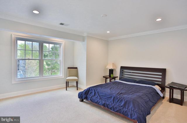 6329 LINWAY TER, Mclean, VA 22101