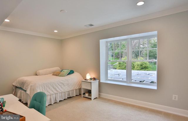 6329 LINWAY TER, Mclean, VA 22101