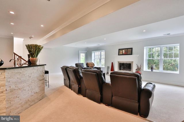 6329 LINWAY TER, Mclean, VA 22101