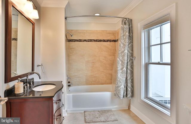 6329 LINWAY TER, Mclean, VA 22101