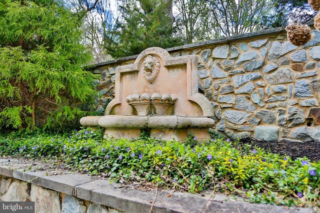 6329 LINWAY TER, Mclean, VA 22101