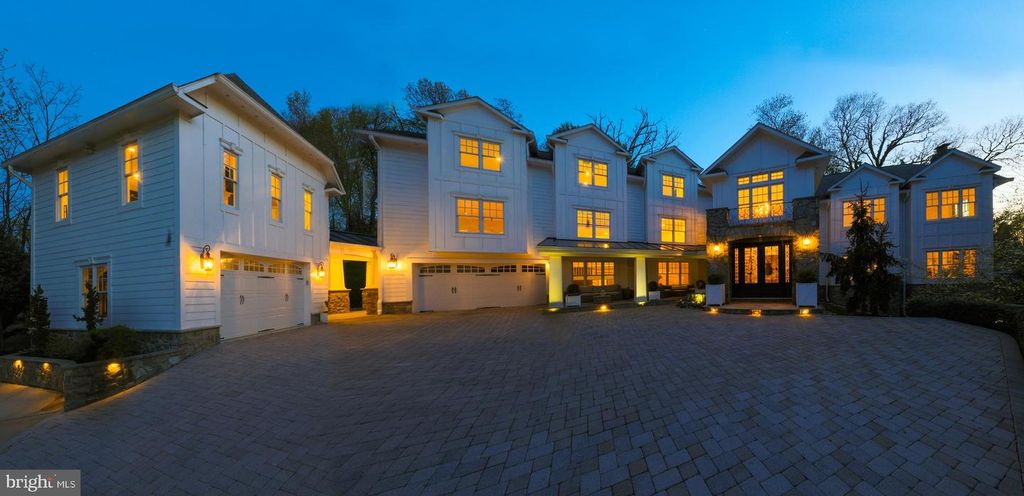 6329 LINWAY TER, Mclean, VA 22101