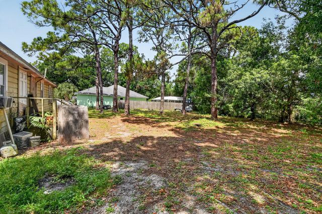 6761 Palm Garden Street, Jupiter, FL 33458
