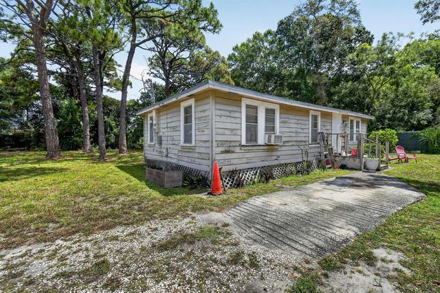 6761 Palm Garden Street, Jupiter, FL 33458
