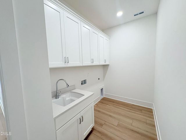 2417 Gracemount Drive 239, Raleigh, NC 27610