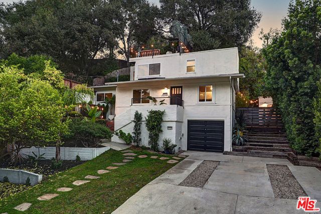 8326 Ridpath Drive, Los Angeles, CA 90046