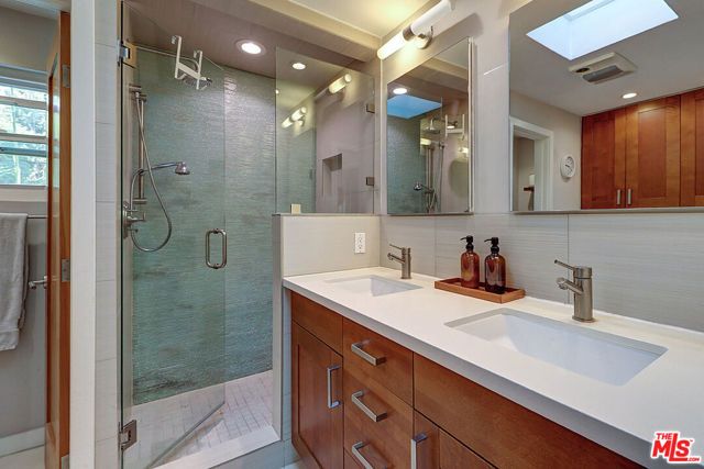 8326 Ridpath Drive, Los Angeles, CA 90046