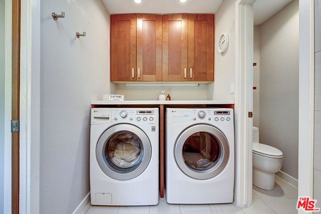 8326 Ridpath Drive, Los Angeles, CA 90046