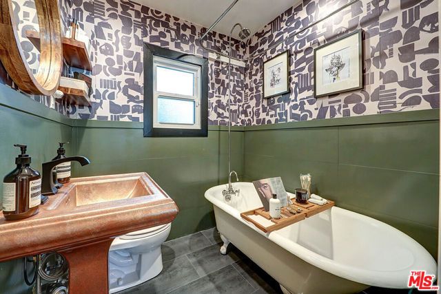 8326 Ridpath Drive, Los Angeles, CA 90046