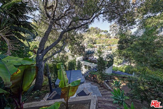 8326 Ridpath Drive, Los Angeles, CA 90046