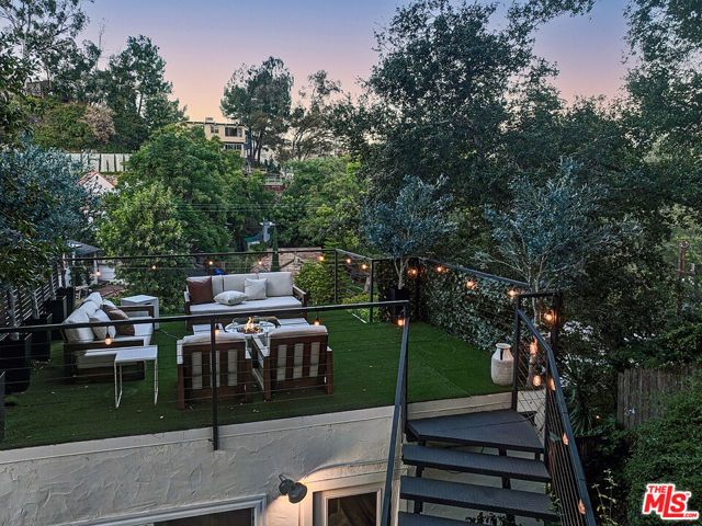 8326 Ridpath Drive, Los Angeles, CA 90046