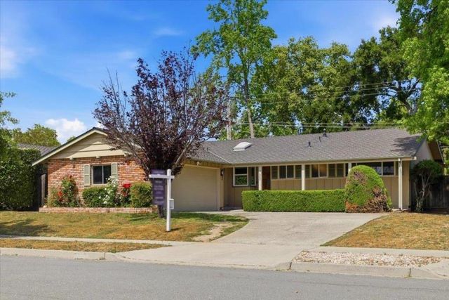 7733 Lilac Way, Cupertino, CA 95014