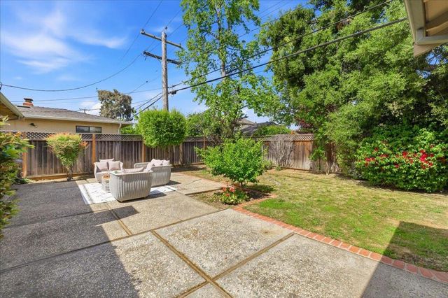 7733 Lilac Way, Cupertino, CA 95014