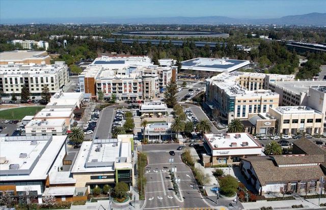 7733 Lilac Way, Cupertino, CA 95014