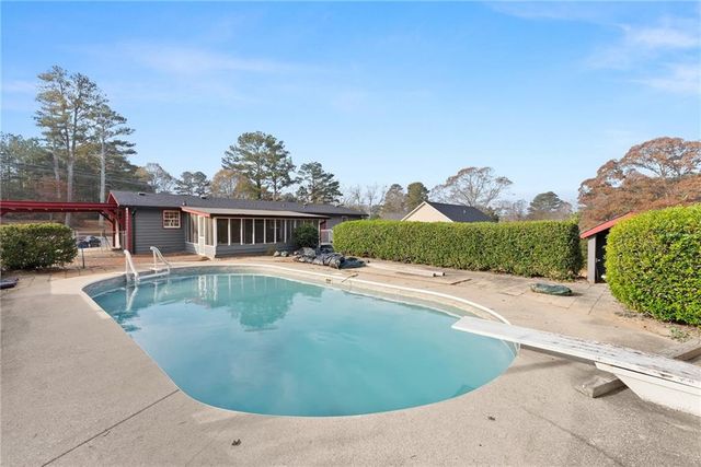 6116 Gaines Ferry Road, Flowery Branch, GA 30542