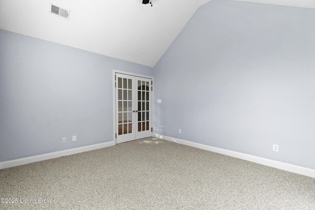 18309 Standwick Dr, Louisville, KY 40245