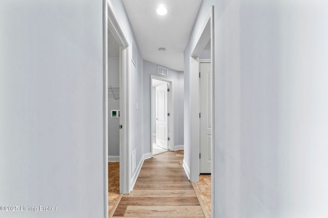 18309 Standwick Dr, Louisville, KY 40245