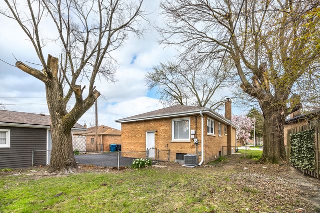 15600 Orchid Drive, South Holland, IL 60473
