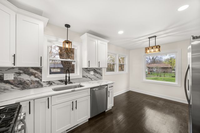 15600 Orchid Drive, South Holland, IL 60473
