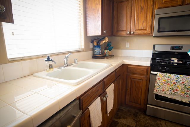 6229 W Ceres Avenue, Visalia, CA 93291