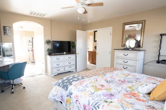 6229 W Ceres Avenue, Visalia, CA 93291