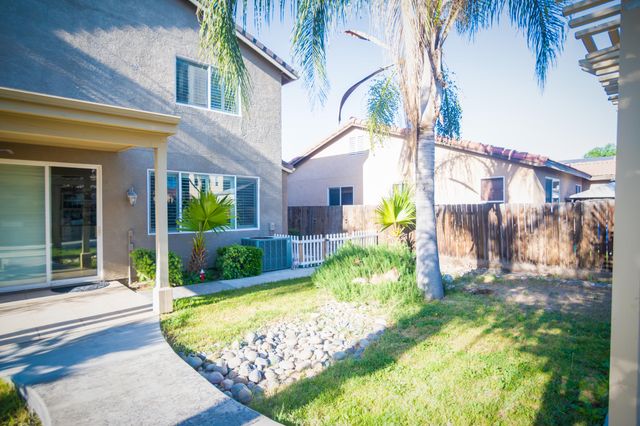 6229 W Ceres Avenue, Visalia, CA 93291