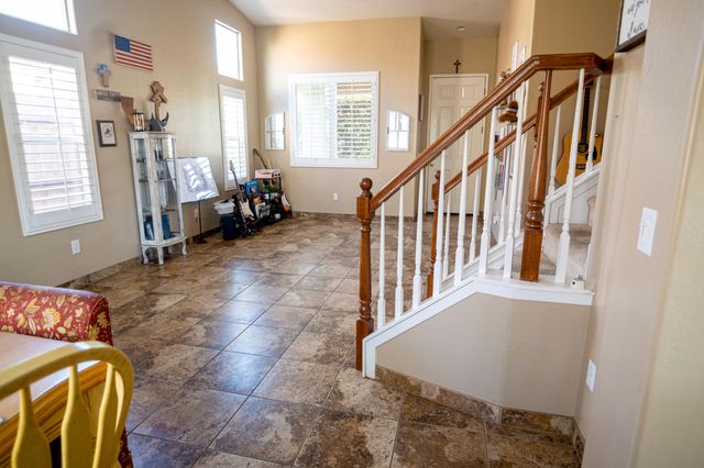 6229 W Ceres Avenue, Visalia, CA 93291