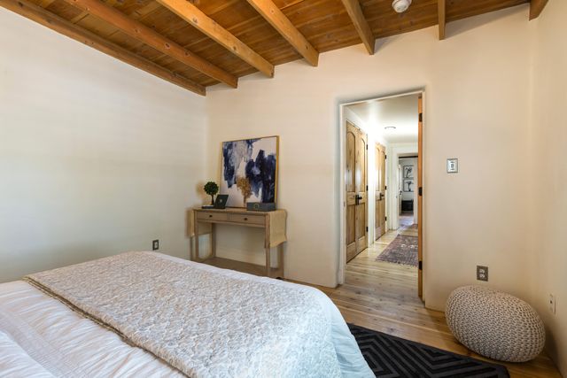 1801 Calle Pequeno NW, Albuquerque, NM 87107