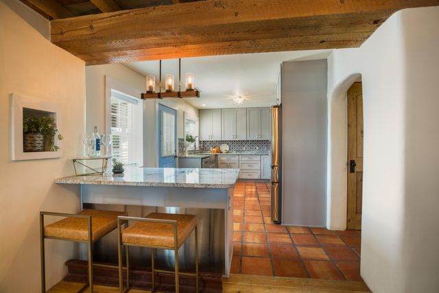 1801 Calle Pequeno NW, Albuquerque, NM 87107