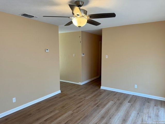 1005 VALLEY FORGE DR, Schertz, TX 78154