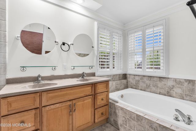 80 Major Drive, Sayreville, NJ 08872