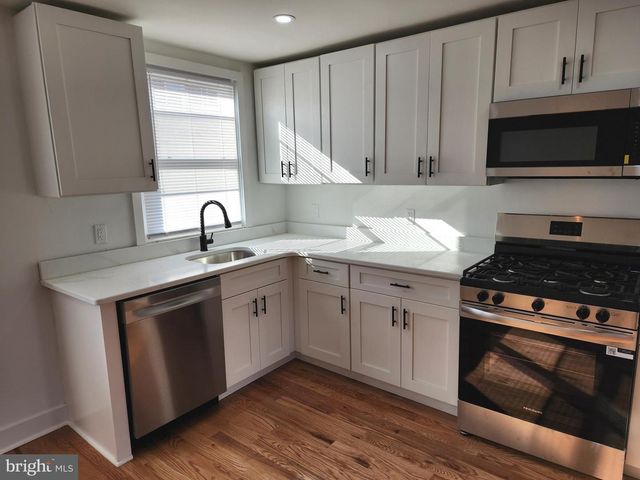 1374 KIMBERLY DR, Philadelphia, PA 19151