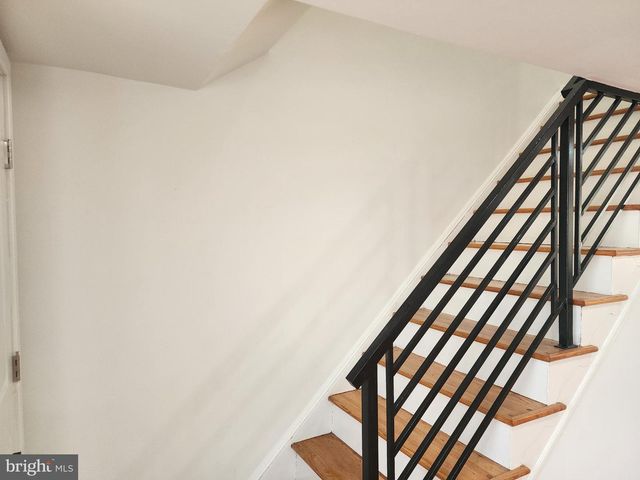 1374 KIMBERLY DR, Philadelphia, PA 19151